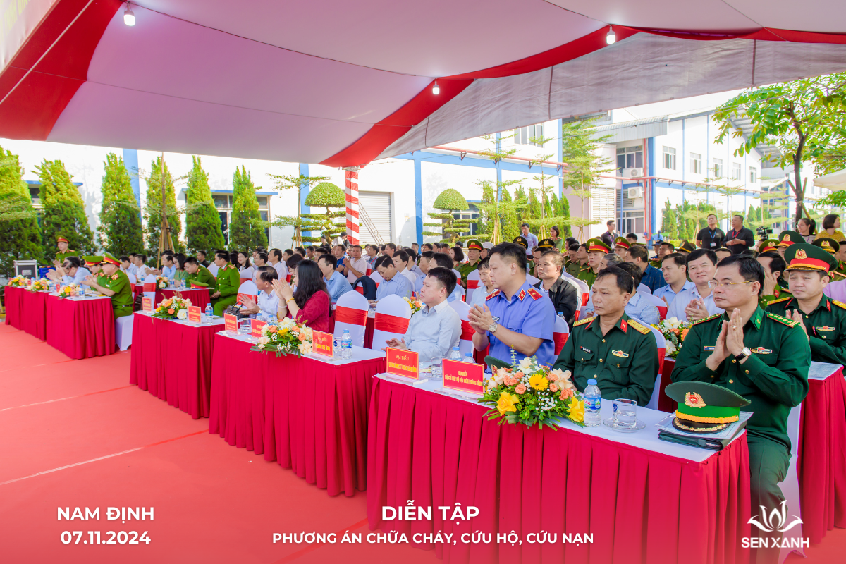 Chương tr&igrave;nh Diễn tập vinh dự
