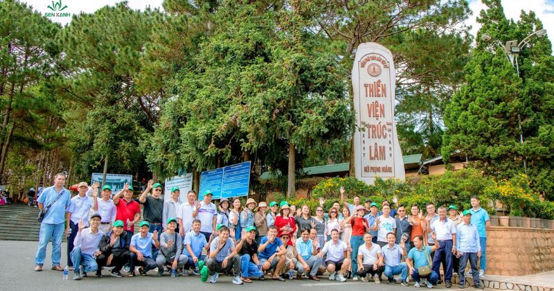 Tham quan Thiền Viện Tr&uacute;c l&acirc;m
