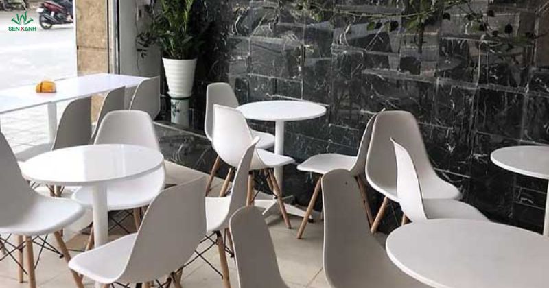 Bàn ghế Eames là lựa chọn tốt để tổ chức sự kiện