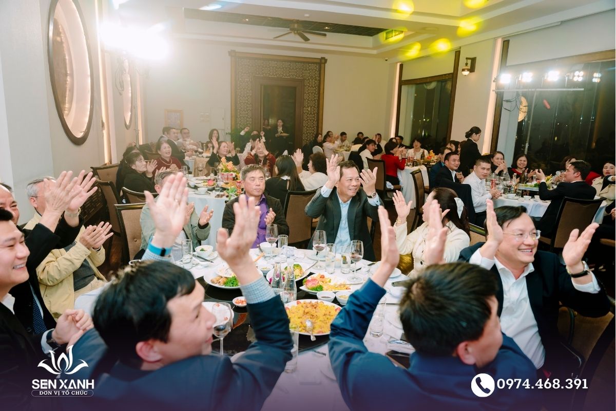 Sự kiện có nhiều người tham gia