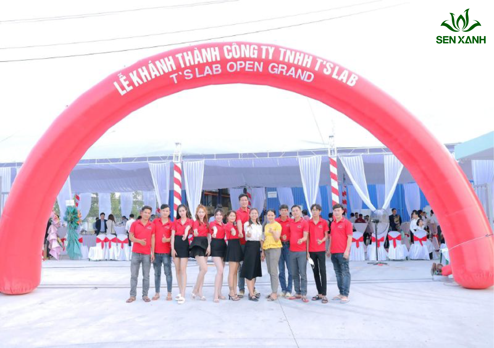 Quy tr&igrave;nh c&aacute;c bước thu&ecirc; cổng ch&agrave;o, cổng hơi diễn ra nhanh ch&oacute;ng
